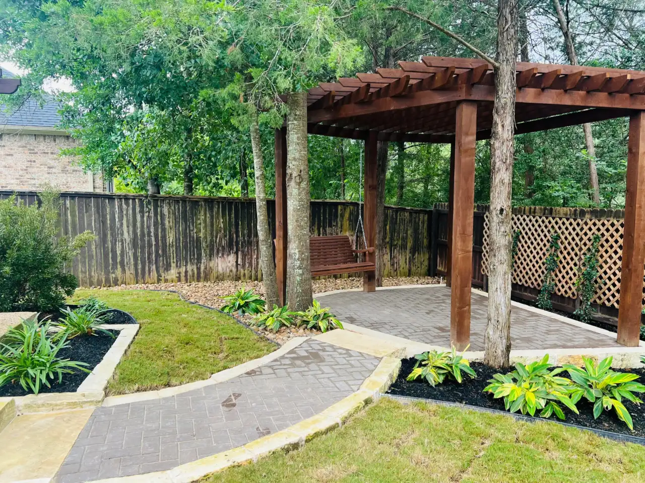 Natural Wood Pergola Construction | Greener LawnScapes