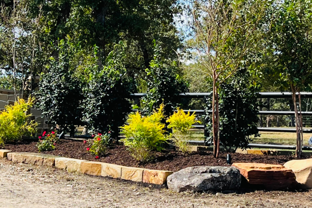 Mulch & Plant Installation | Greener LawnScapes