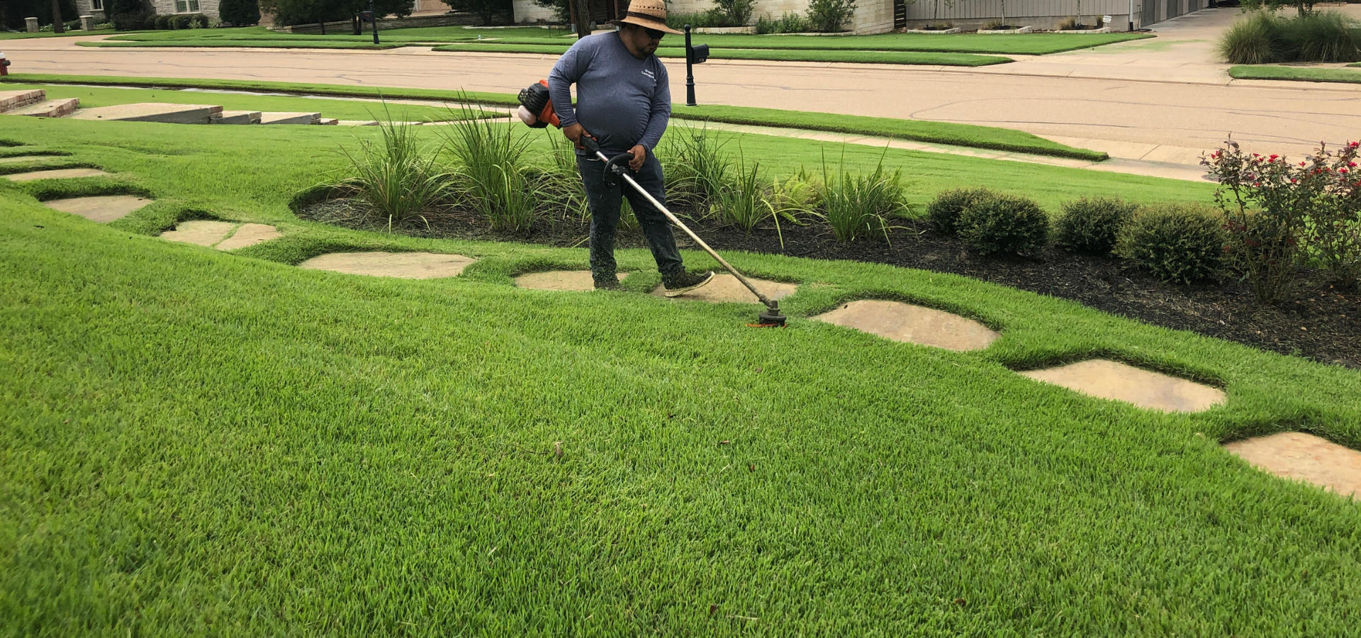 Commercial Lawn Mowing Services | Greener LawnScapes